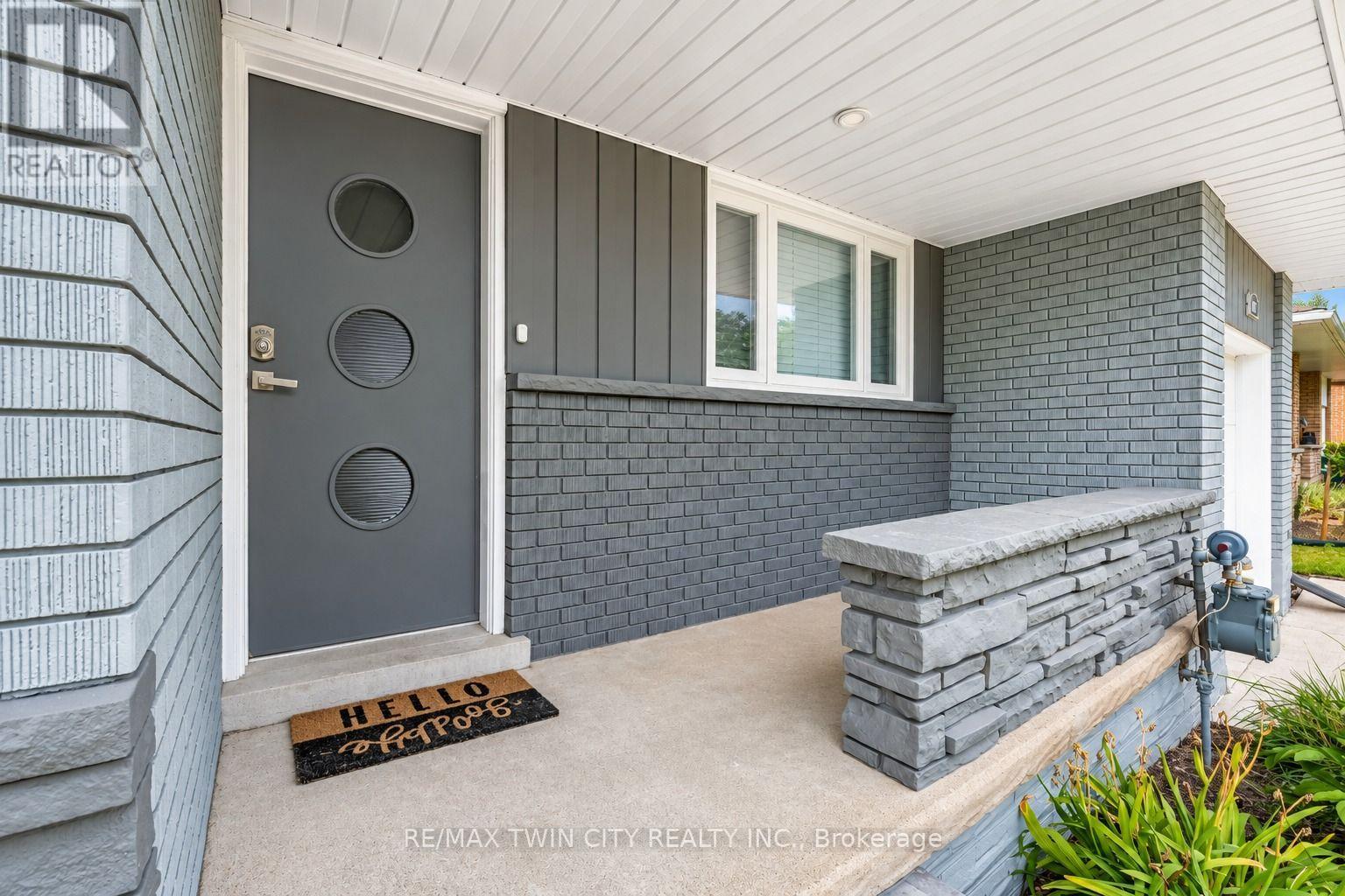 106 KENNETH AVENUE — photo 3