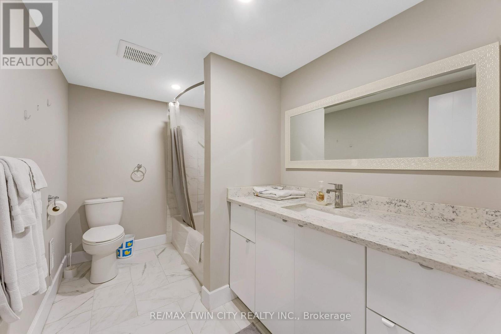 106 KENNETH AVENUE - Image 31