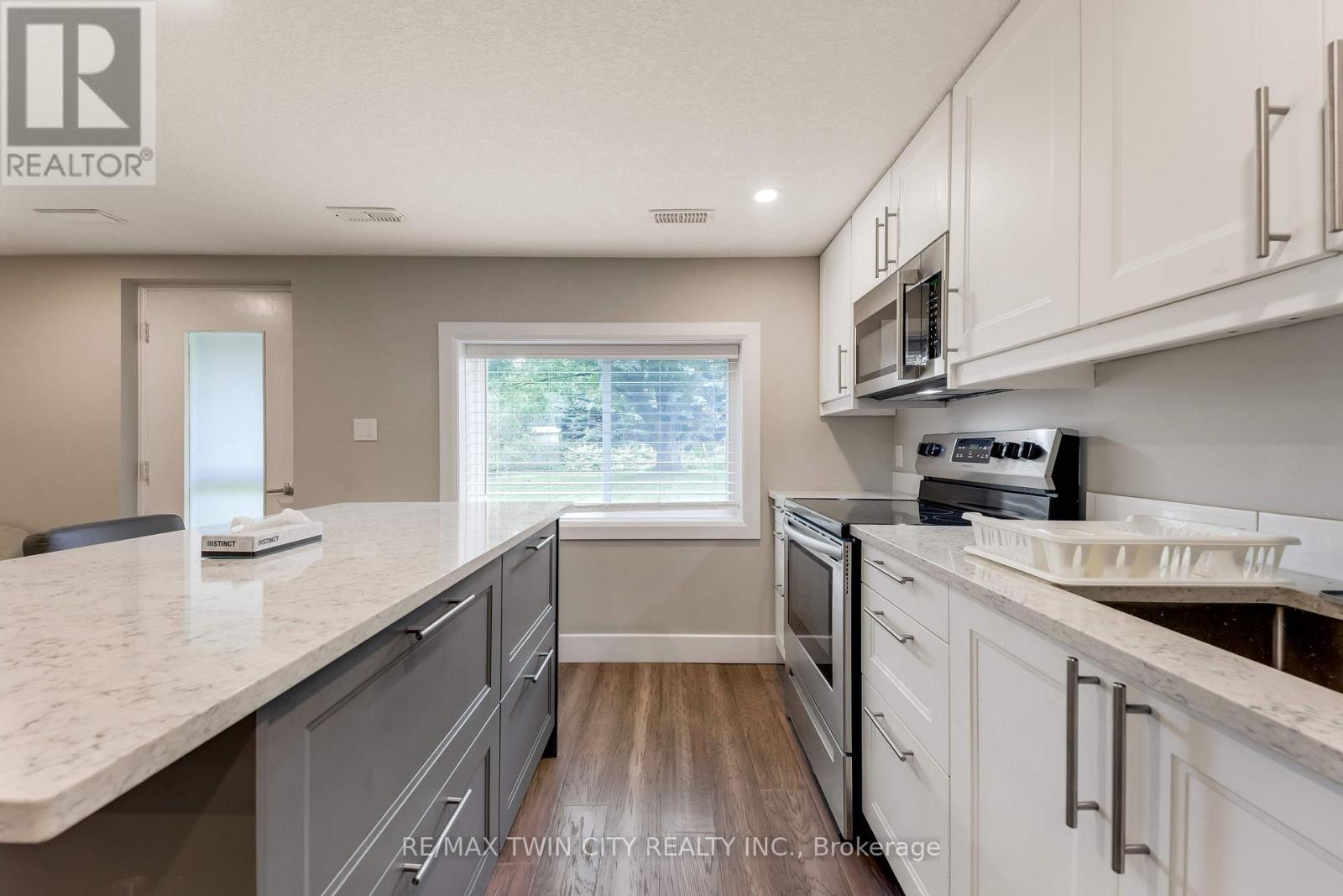 106 KENNETH AVENUE - Image 39