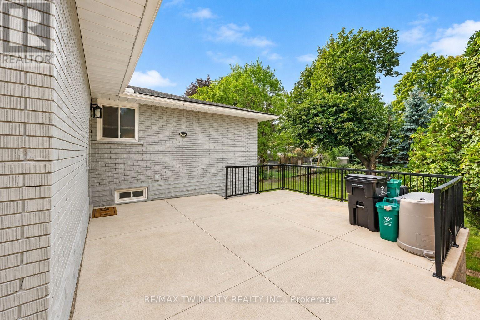 106 KENNETH AVENUE - Image 42