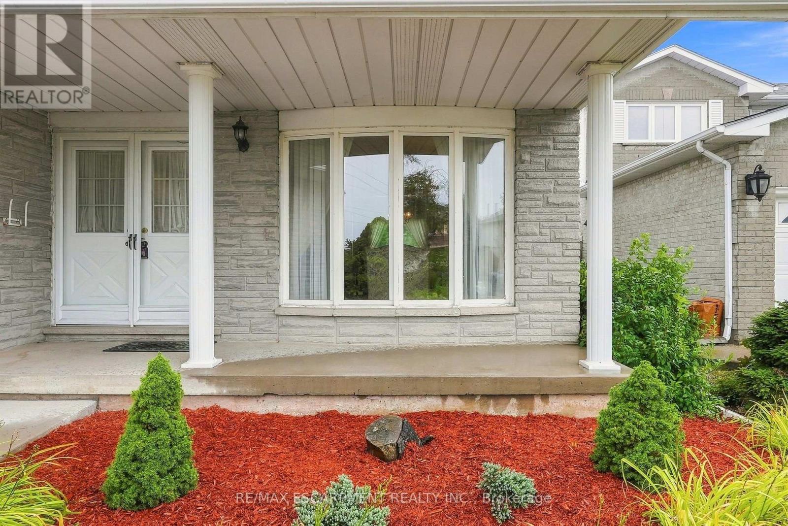 158 RUSHDALE DRIVE - 4