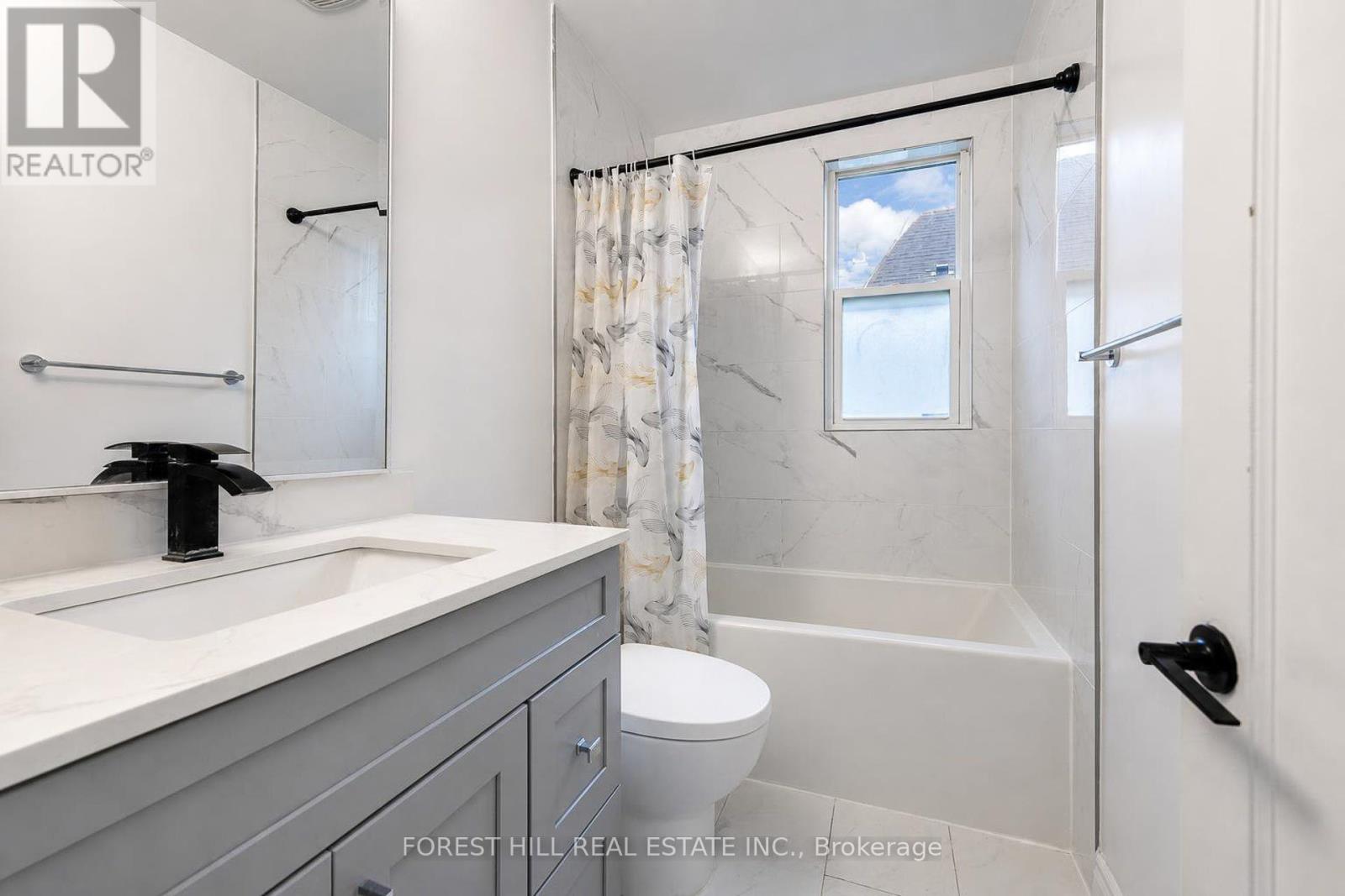 29 THORNDALE STREET S - 10