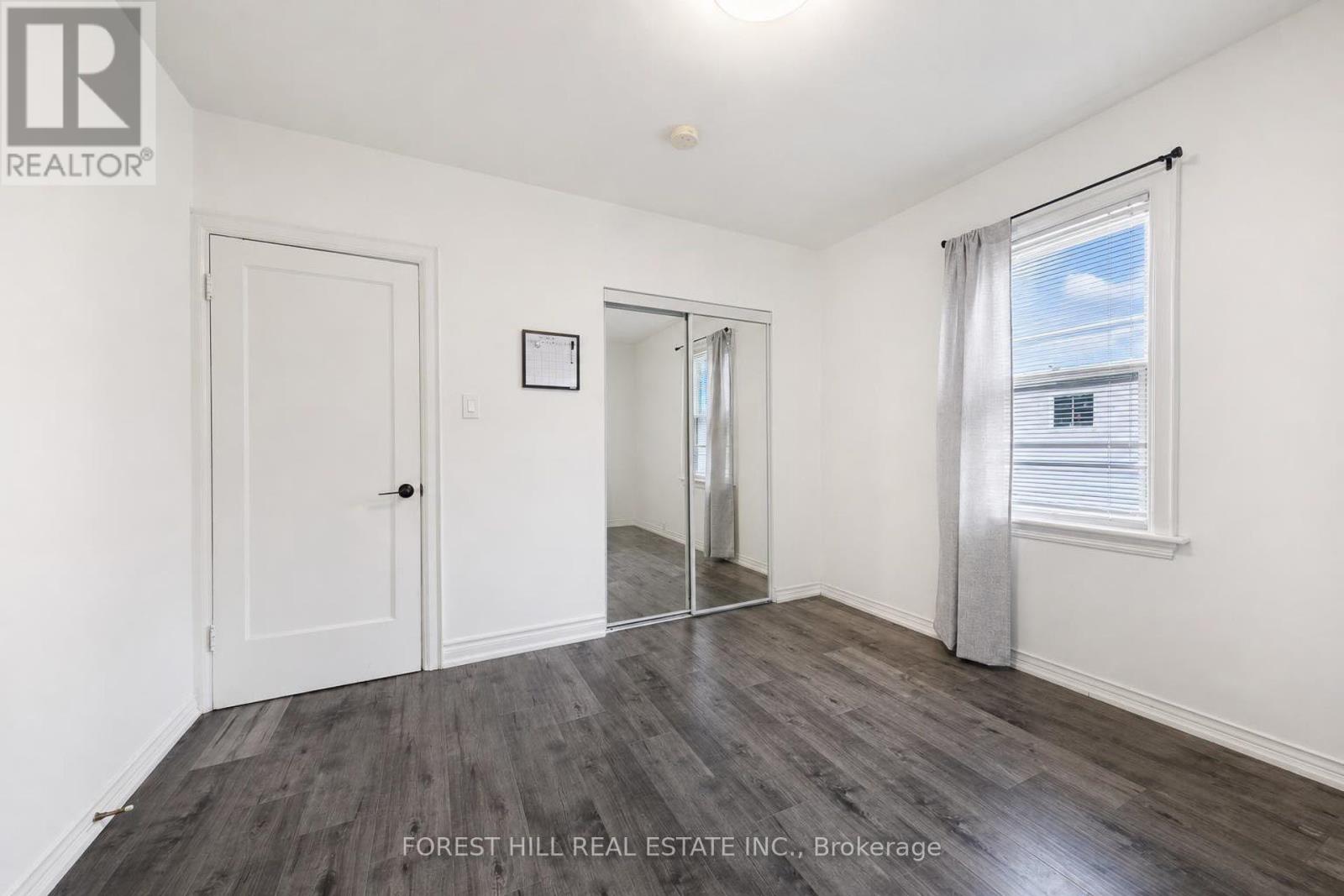 29 THORNDALE STREET S - 12