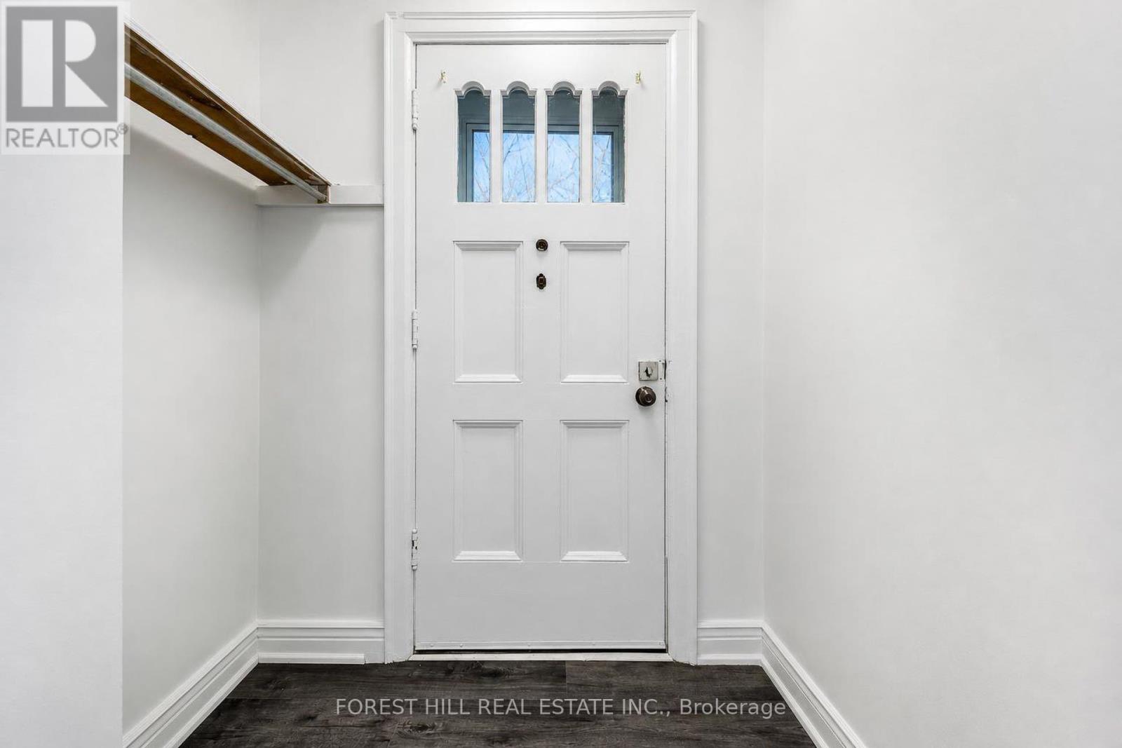 29 THORNDALE STREET S - 2