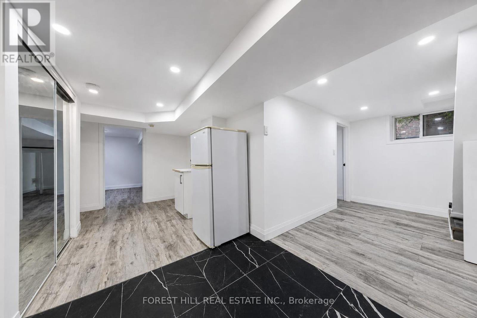 29 THORNDALE STREET S - Image 32