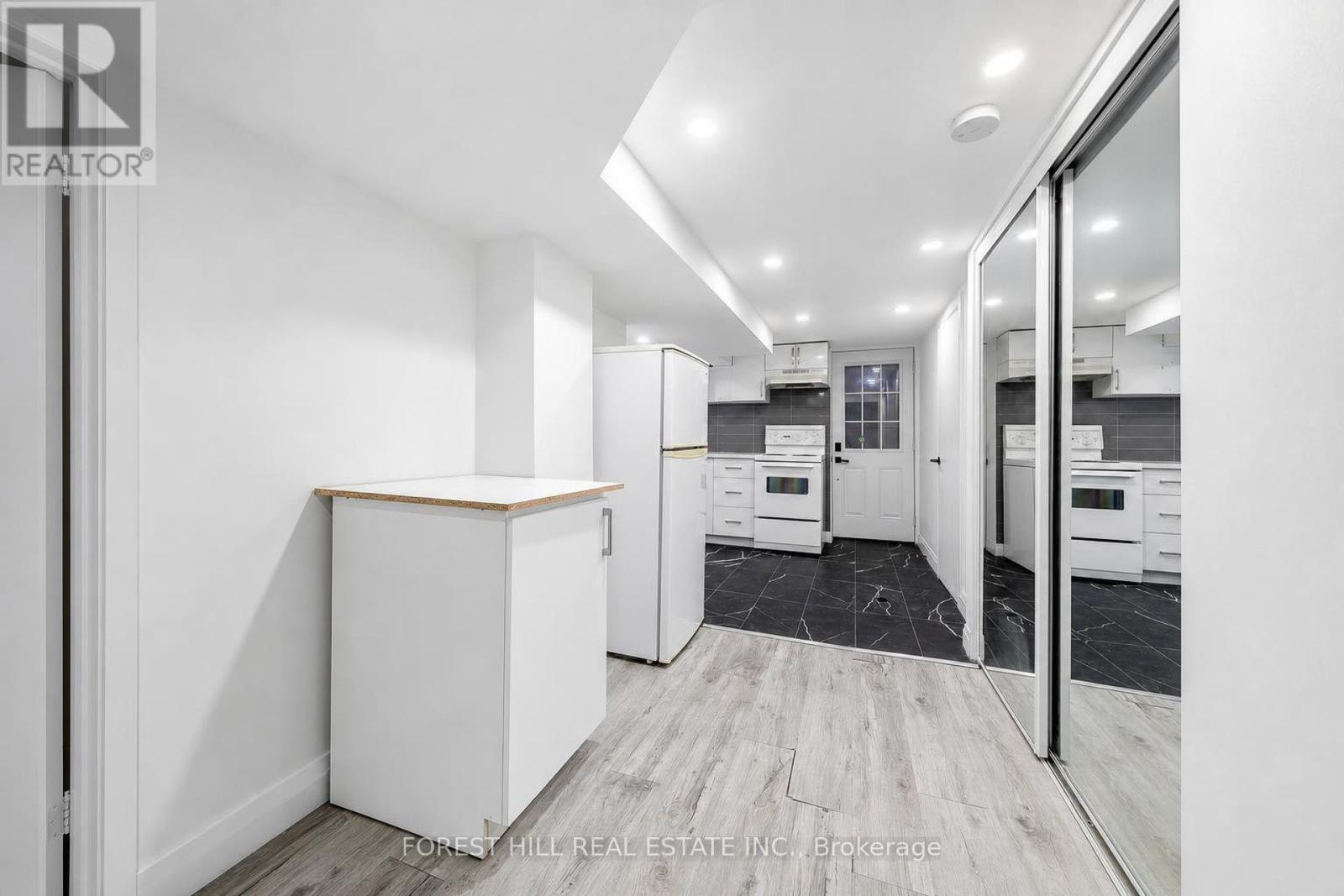 29 THORNDALE STREET S - Image 33