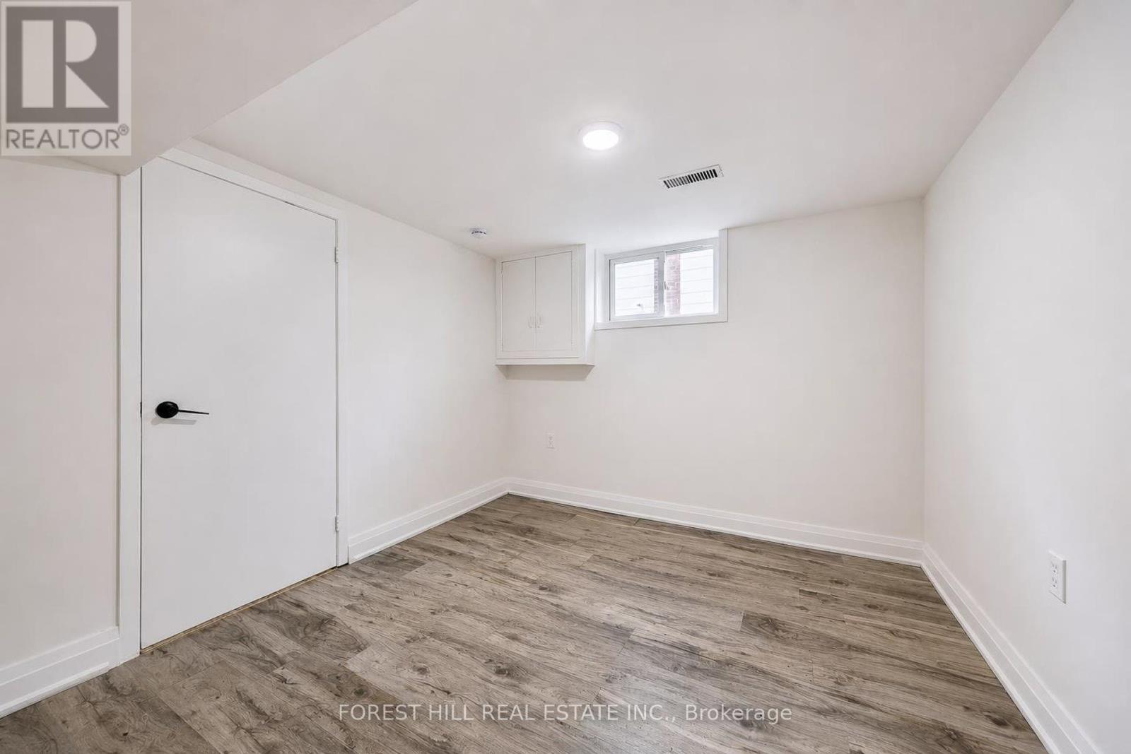 29 THORNDALE STREET S - 36