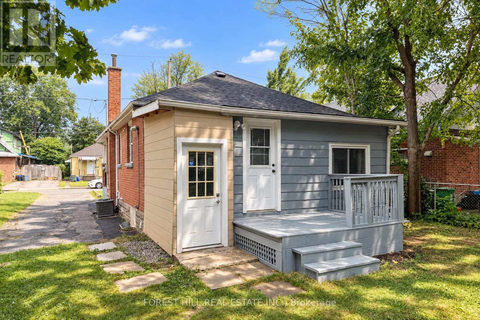 29 THORNDALE STREET S - 44