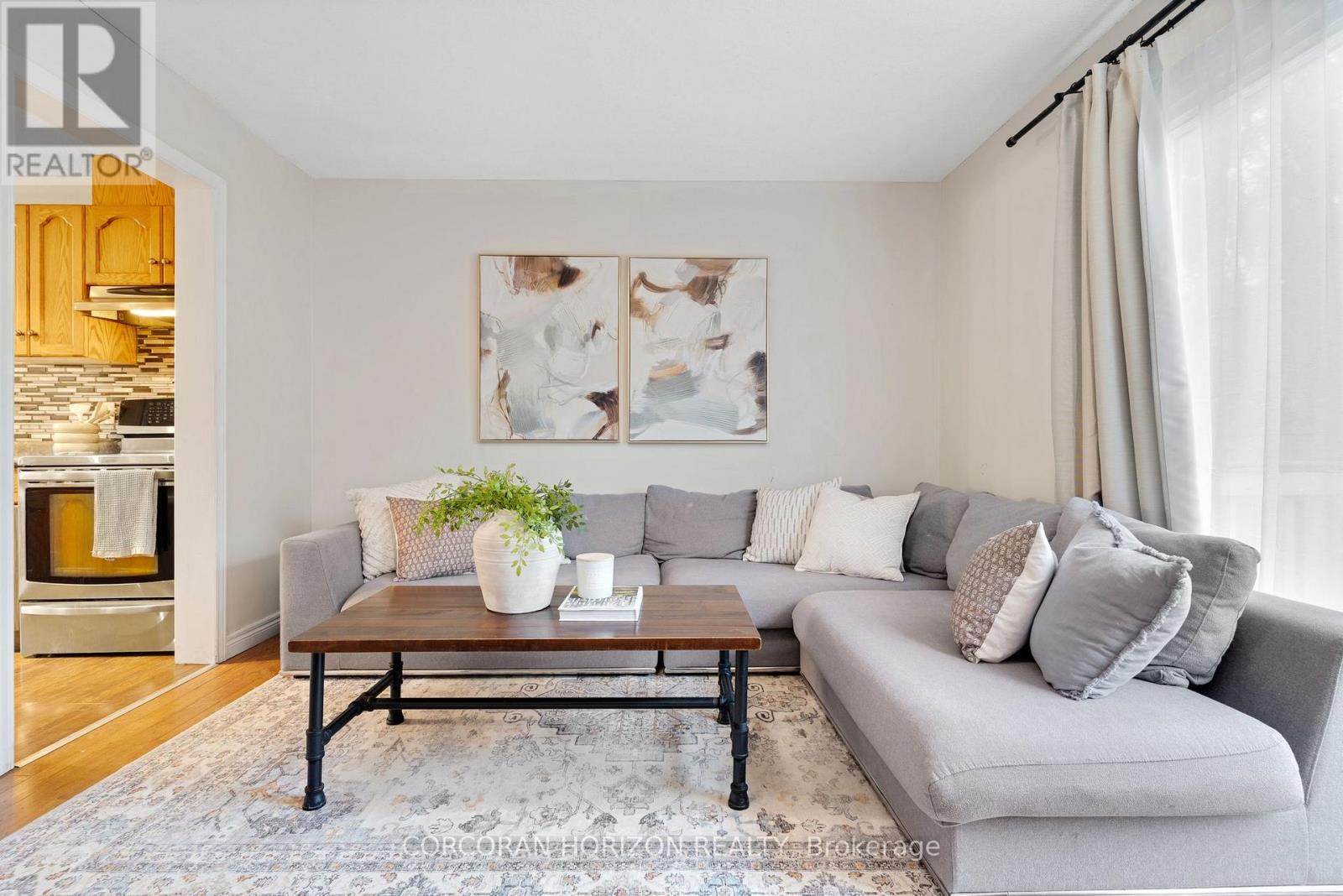 15 FARRELL LANE - 20
