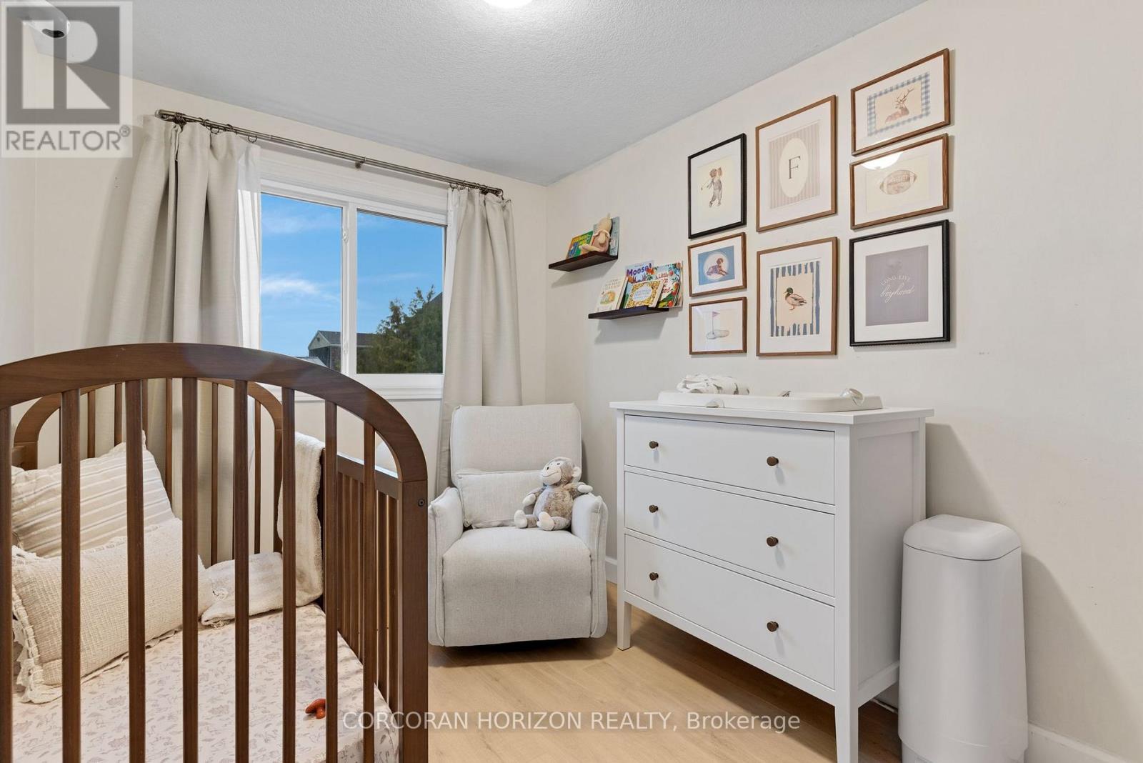 15 FARRELL LANE - 31