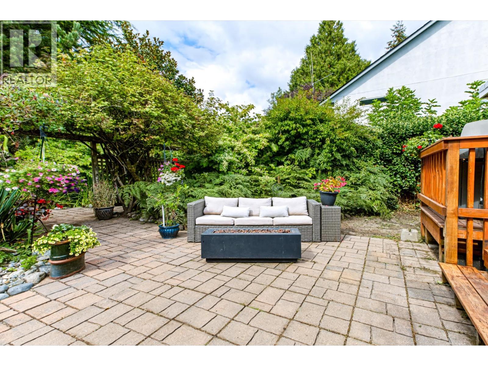 1345 COMPSTON CRESCENT, Delta