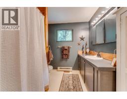 1206 Highway 6 Highway, Cherryville, BC V0E2G1 Photo 19