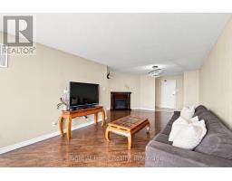 1215 - 11753 Sheppard Avenue E, Toronto, ON M1B5M3 Photo 11