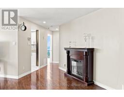 1215 - 11753 Sheppard Avenue E, Toronto, ON M1B5M3 Photo 12