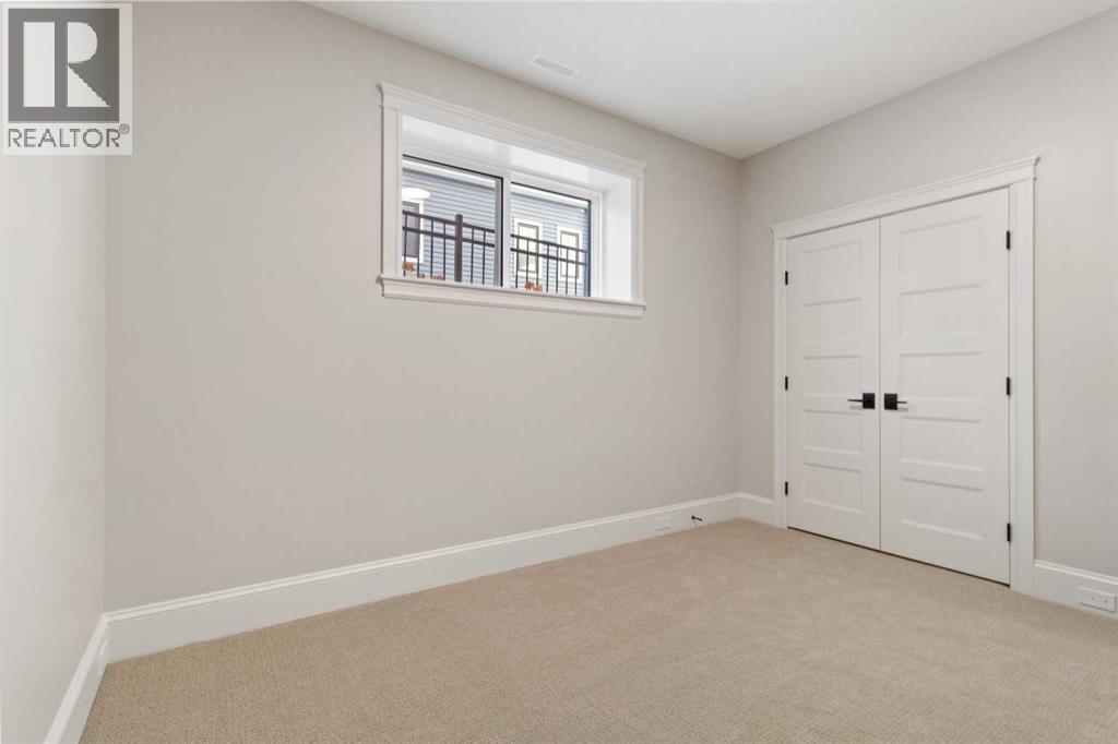 Listing photo – 7 Songbird Green, Sylvan Lake
