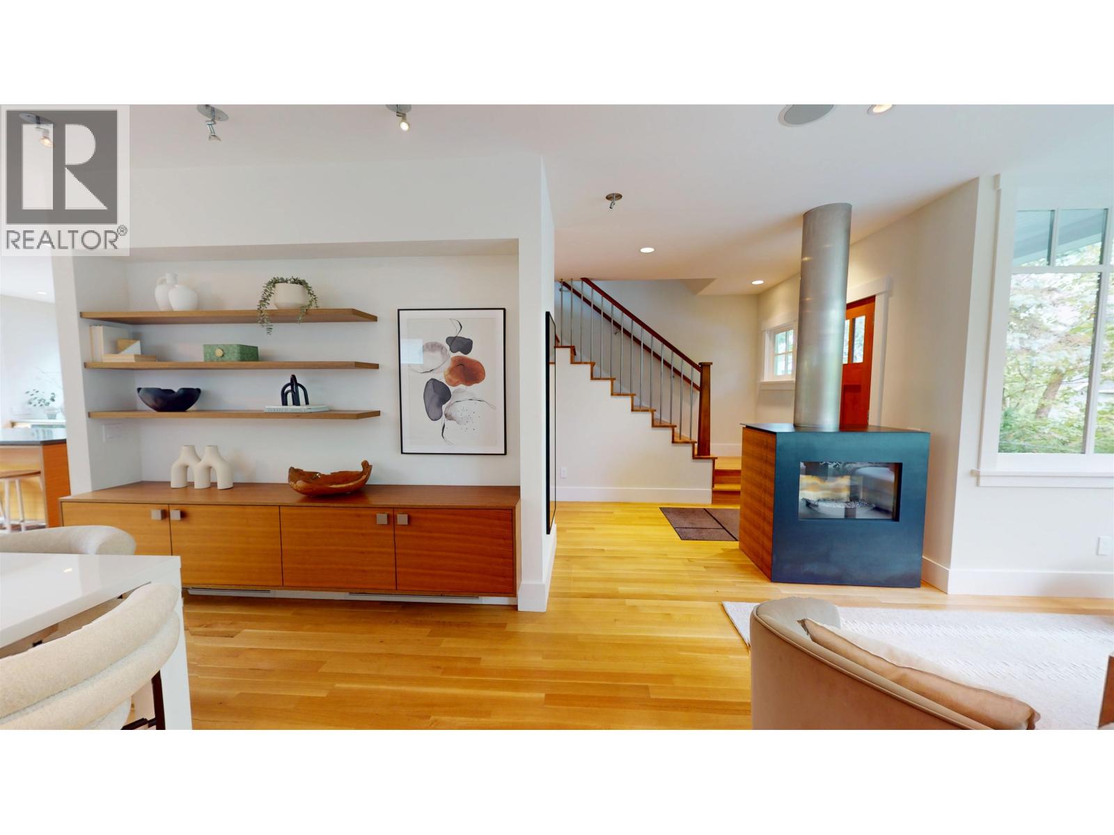 456 AUBREY PLACE, Vancouver — photo 2