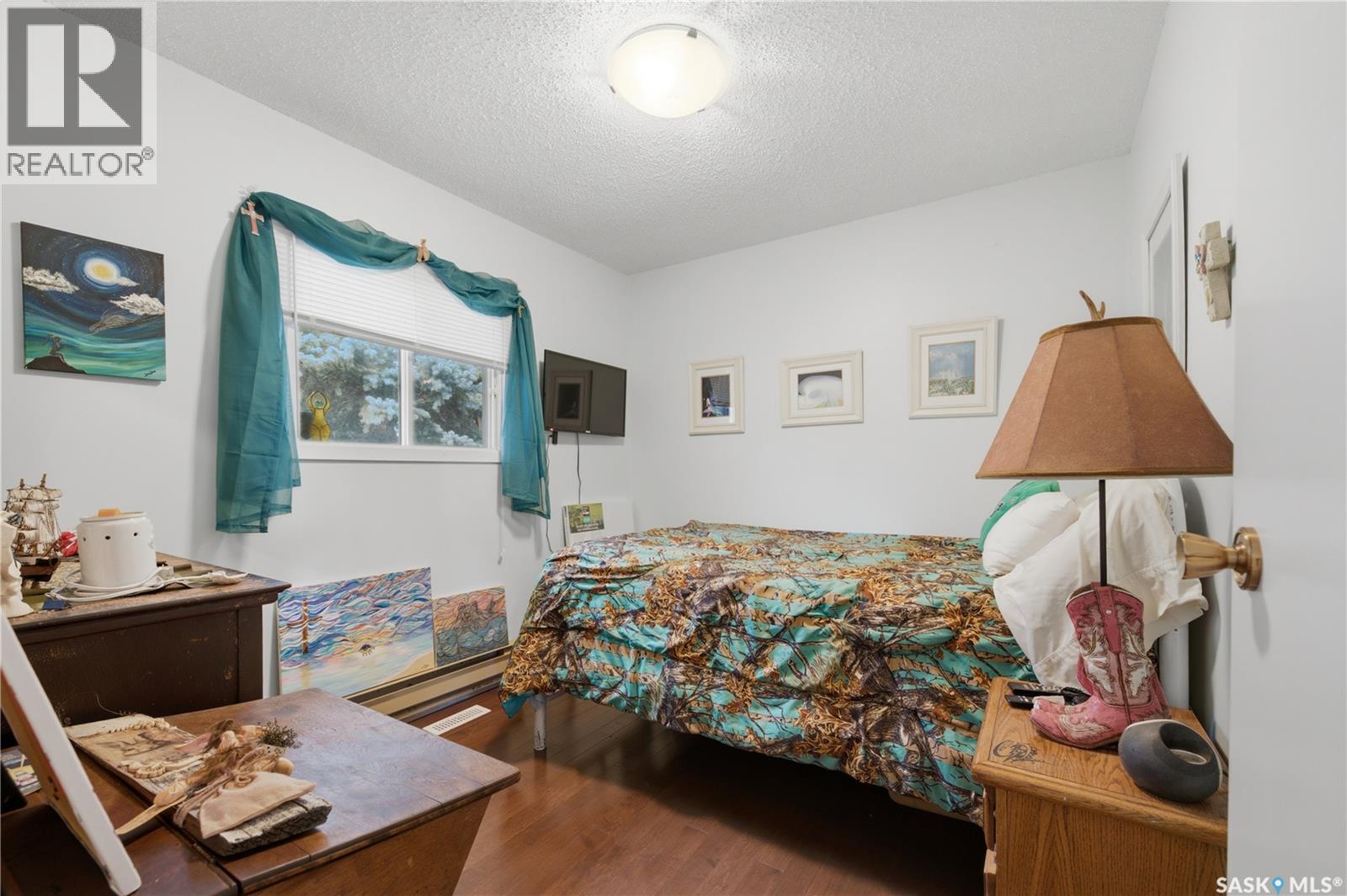 5 Elm AVENUE - 10