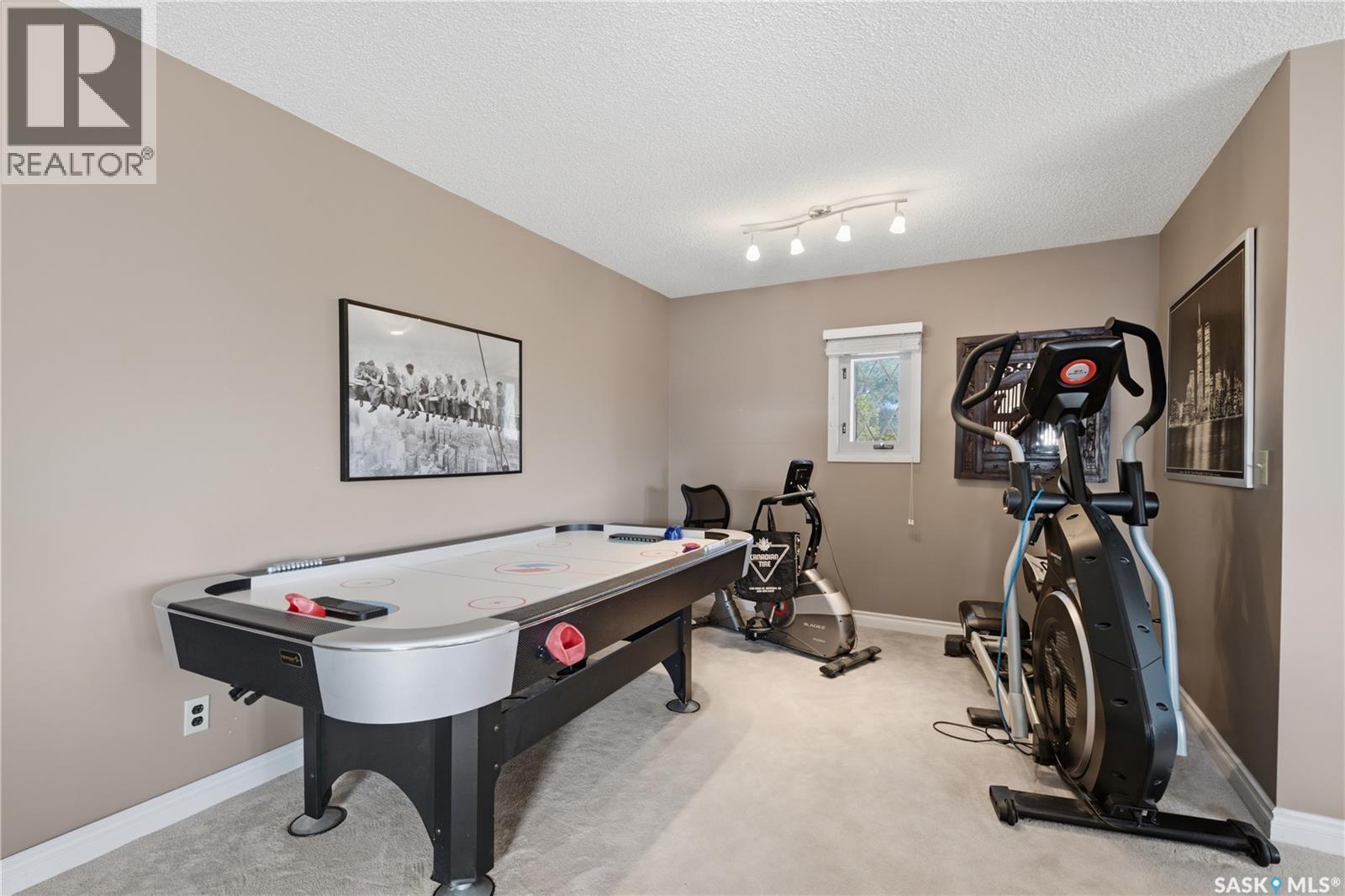 5 Elm AVENUE - 18