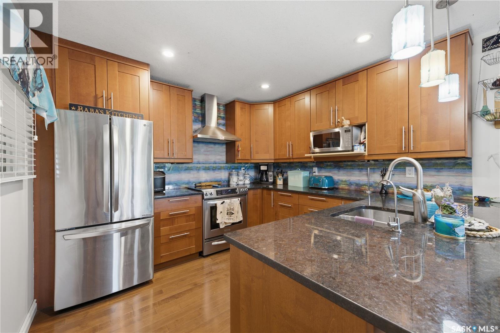 5 Elm AVENUE - 3