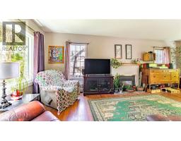 Dining nook - 702 Ibbitson Street, Creston, BC V0B1G4 Photo 15