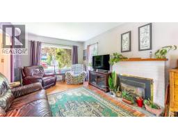 Kitchen - 702 Ibbitson Street, Creston, BC V0B1G4 Photo 14