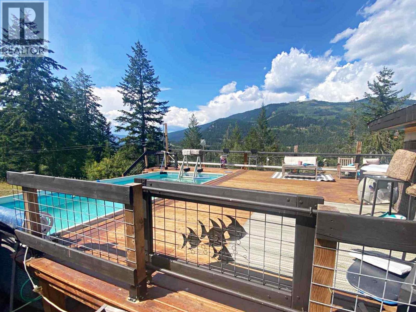 3320 Birch Island Lost Creek Road, Clearwater