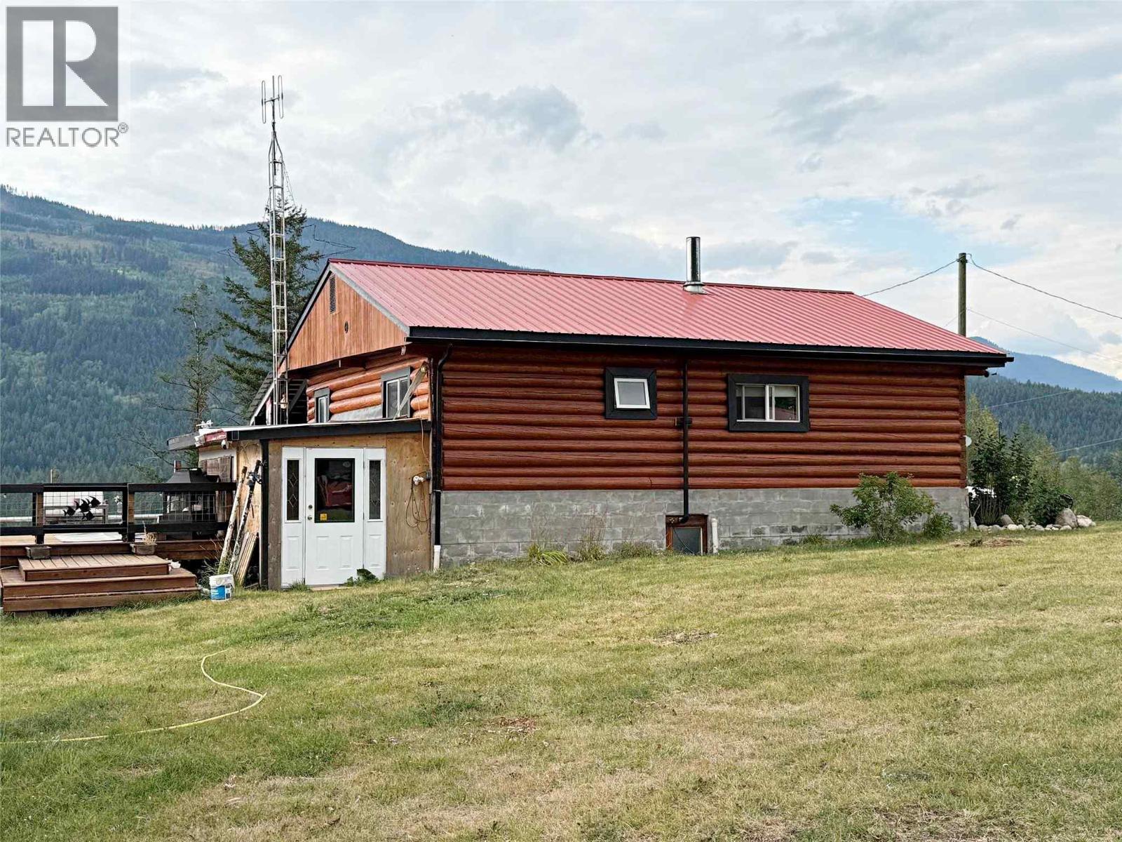 3320 Birch Island Lost Creek Road, Clearwater