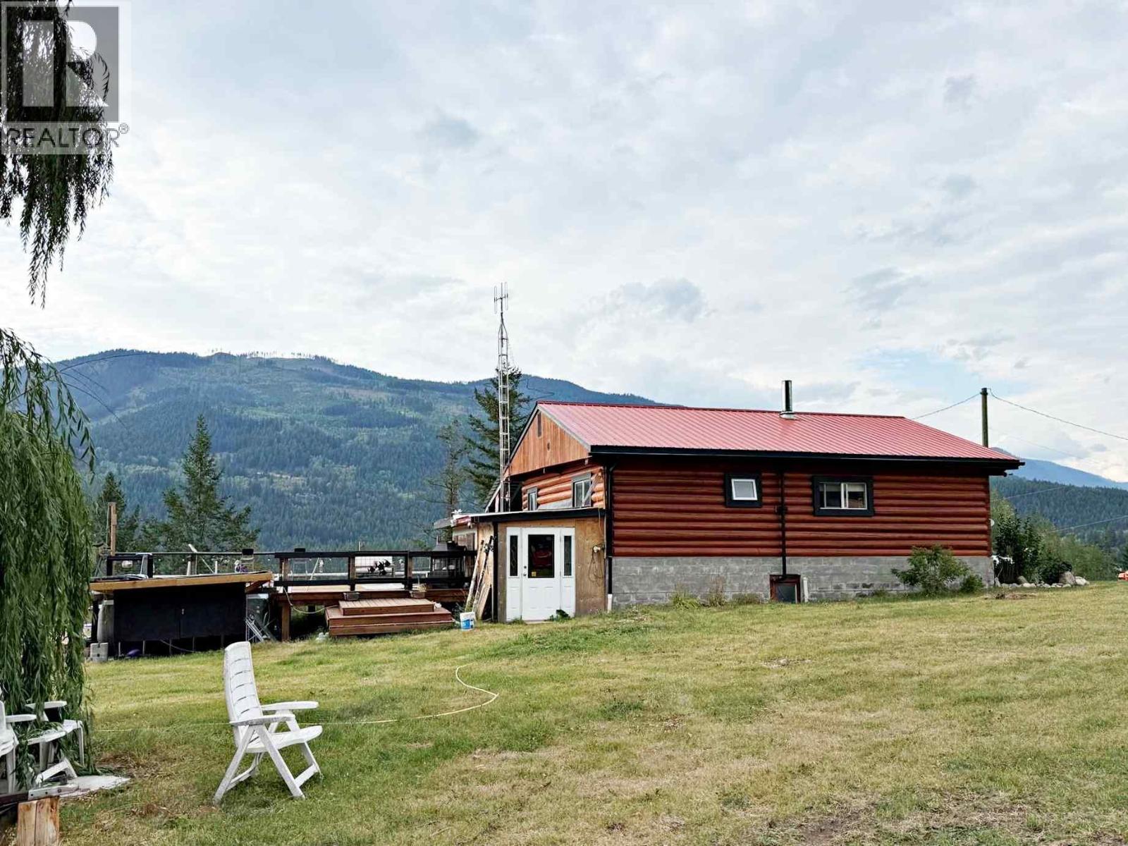 3320 Birch Island Lost Creek Road, Clearwater