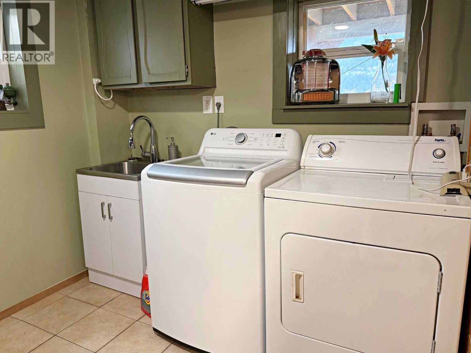 3320 Birch Island Lost Creek Road, Clearwater