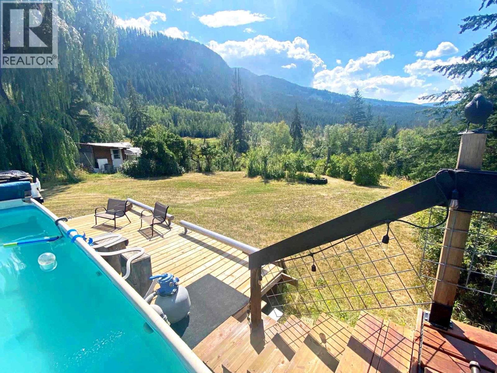 3320 Birch Island Lost Creek Road, Clearwater