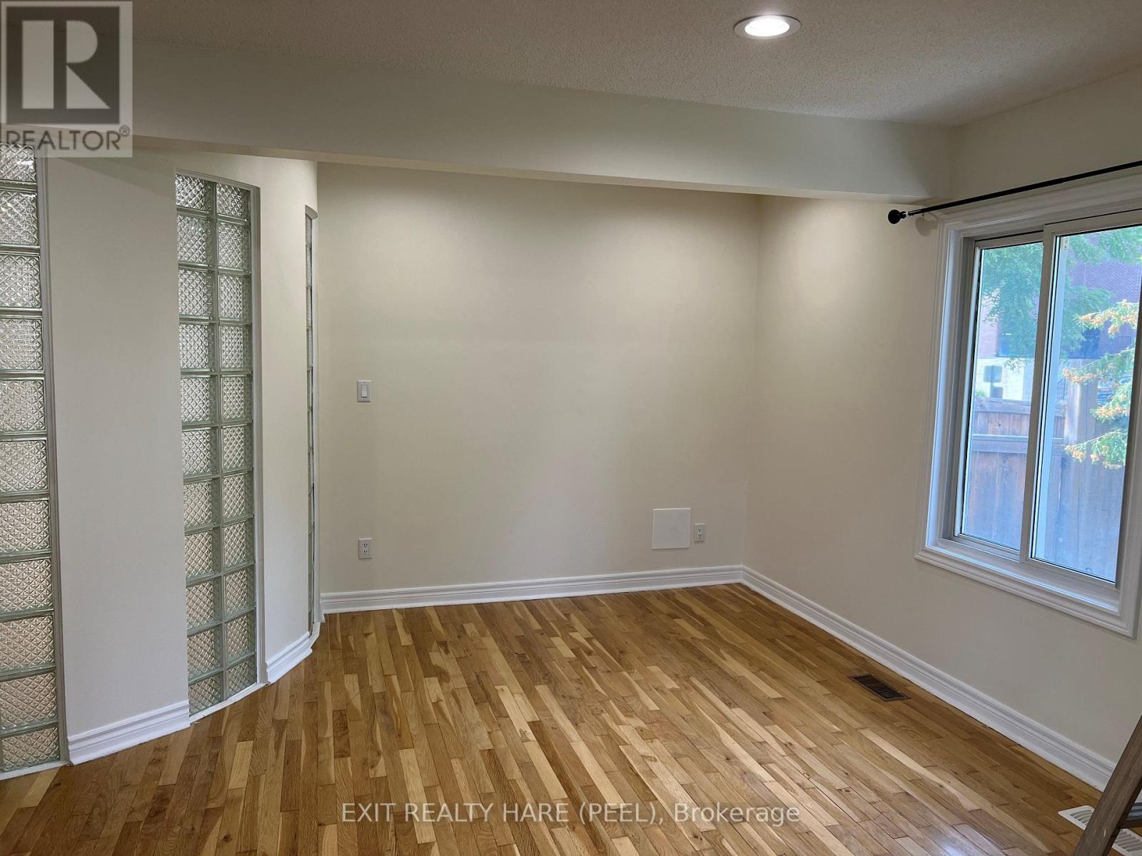 7698 KIPLING AVENUE, Vaughan (Vaughan Grove) — photo 2