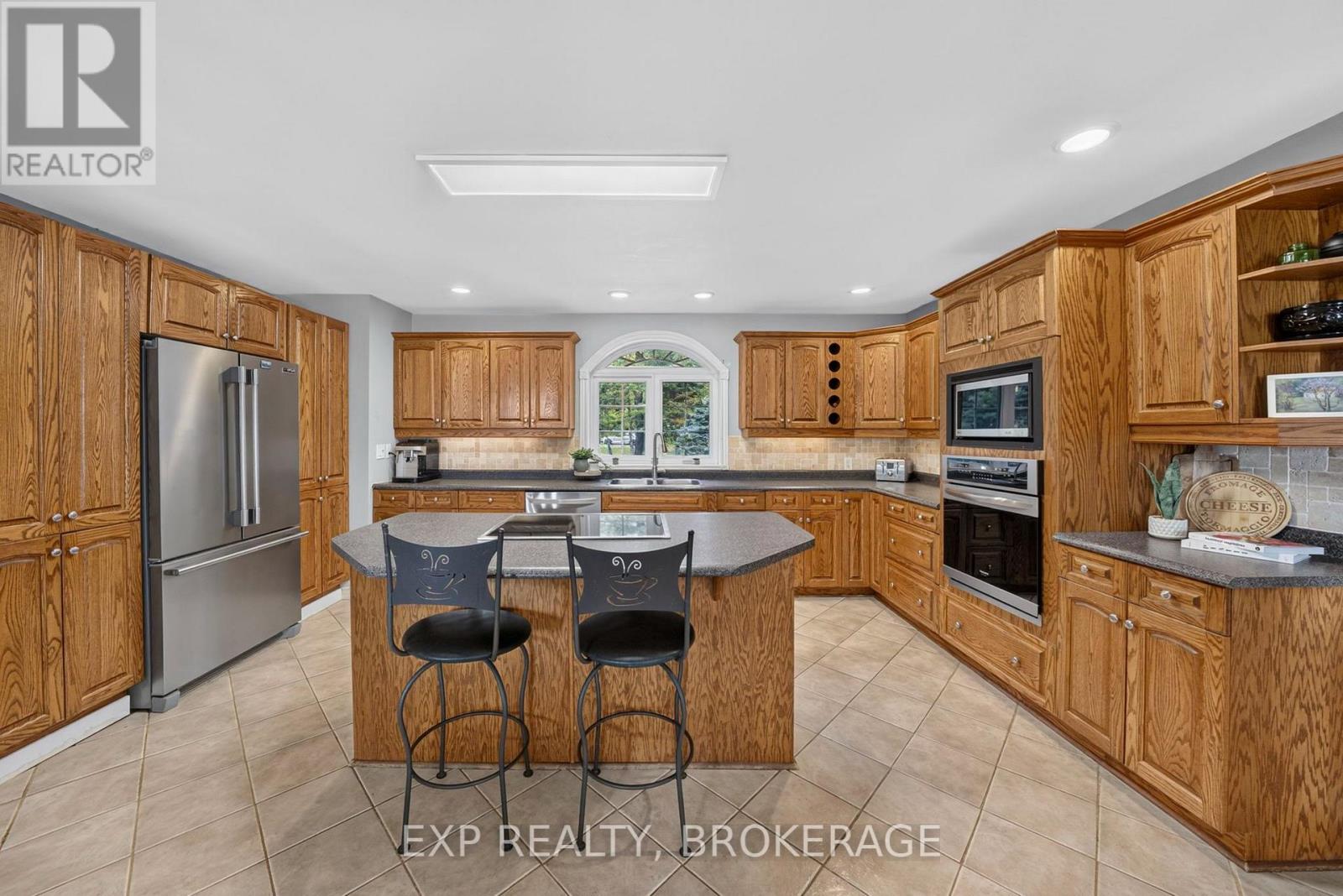 182 NICHOLSON POINT ROAD, Loyalist (Lennox and Addington - South) — photo 4