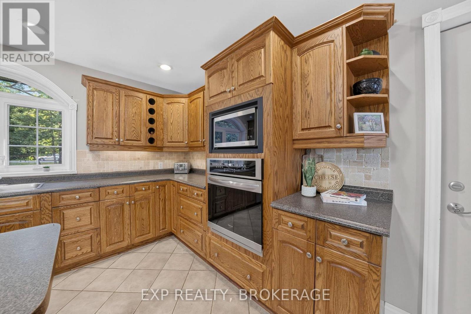 182 NICHOLSON POINT ROAD, Loyalist (Lennox and Addington - South) — photo 5