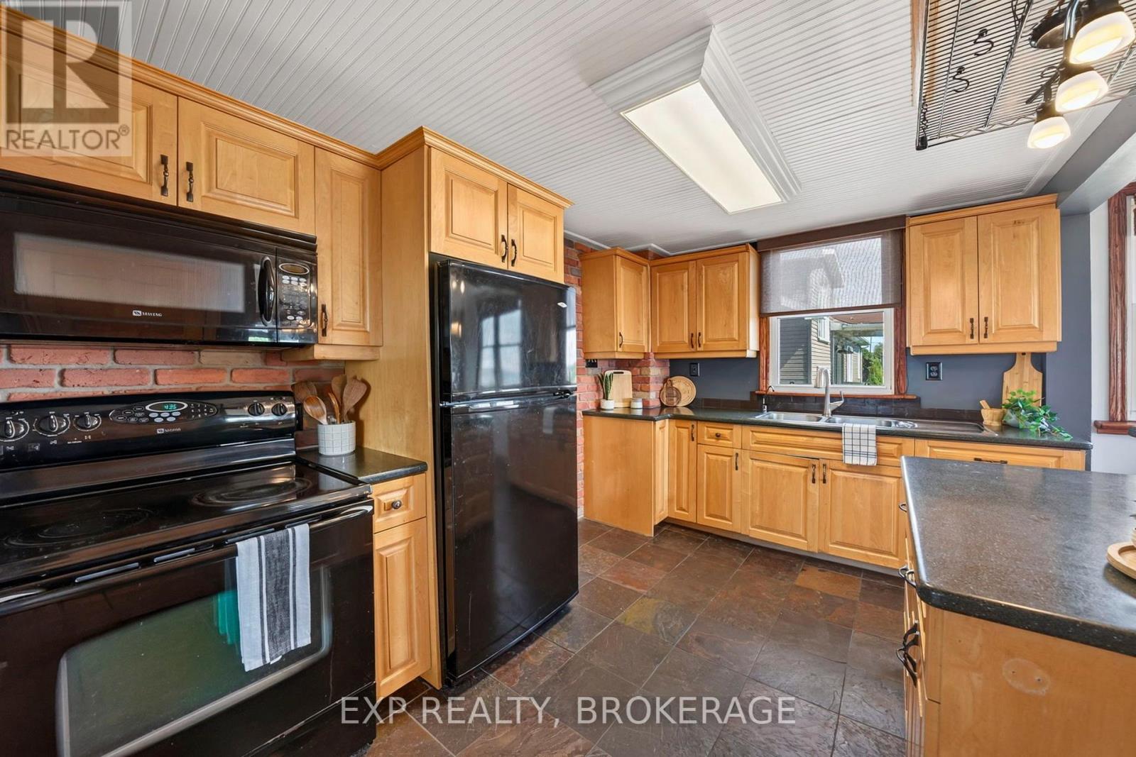 5157 BATH ROAD, Loyalist (Lennox and Addington - South) — photo 6