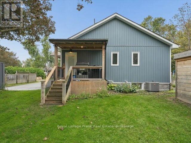 11 MAPLE STREET N - 37