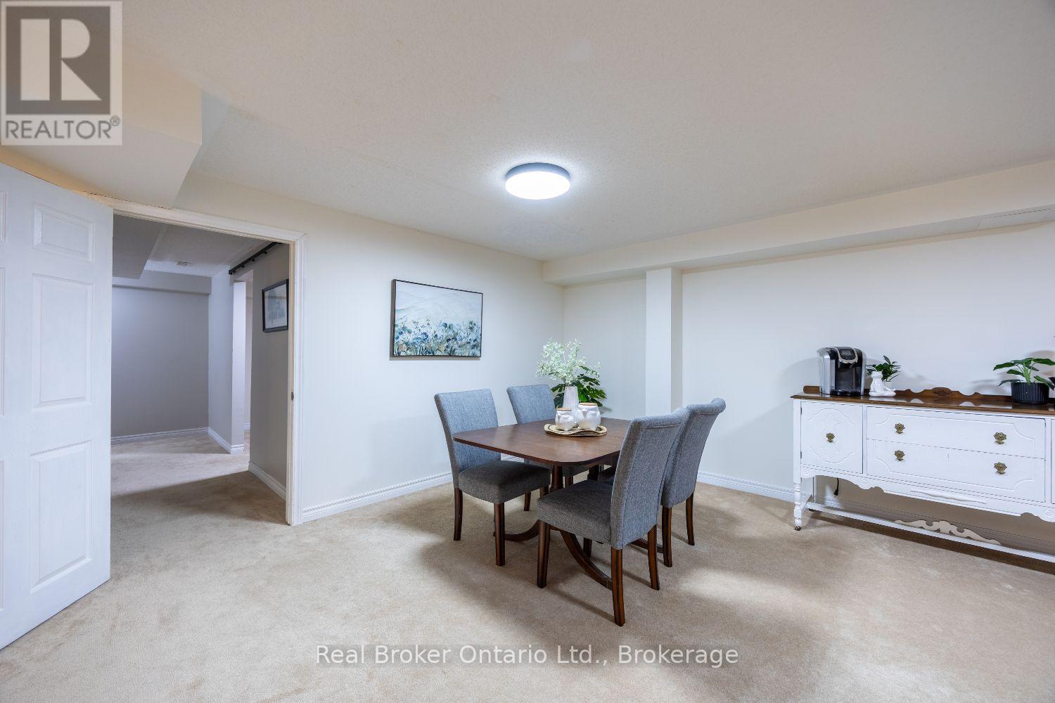 11 GREENAWAY CIRCLE - Image 28