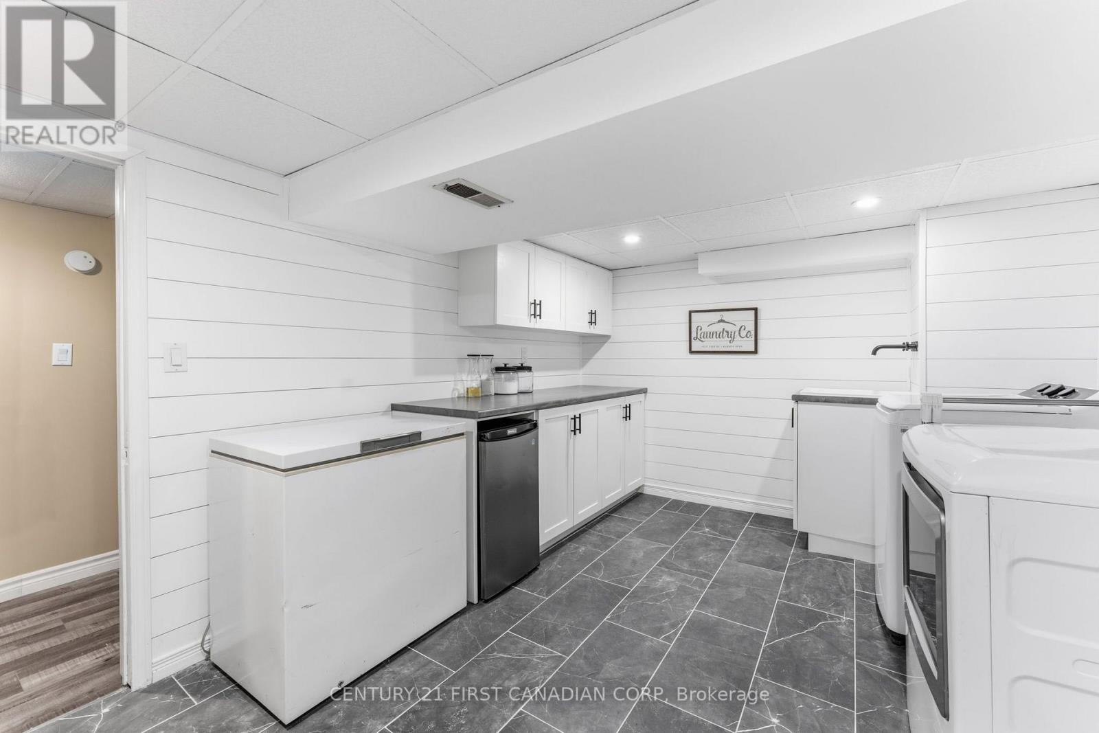 198 TRAFALGAR STREET - 32