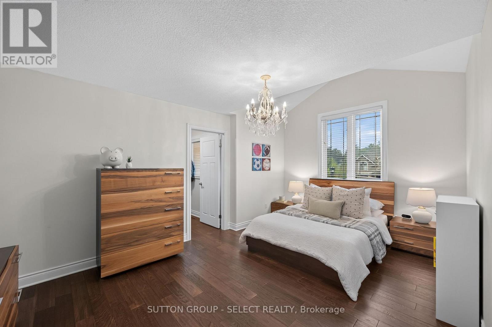 881 FOXCREEK ROAD - Image 26