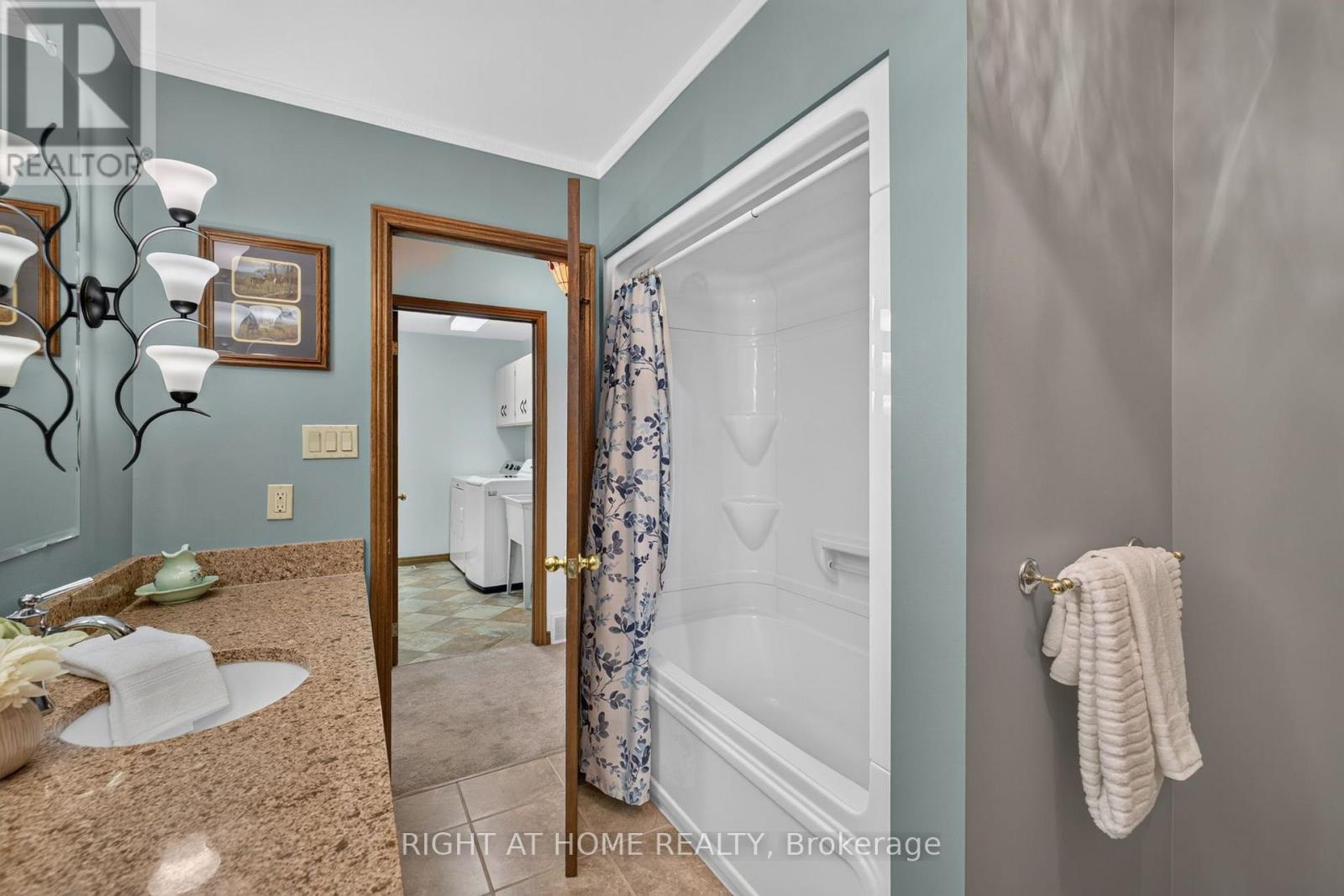 13 ST LADISLAUS STREET - 21