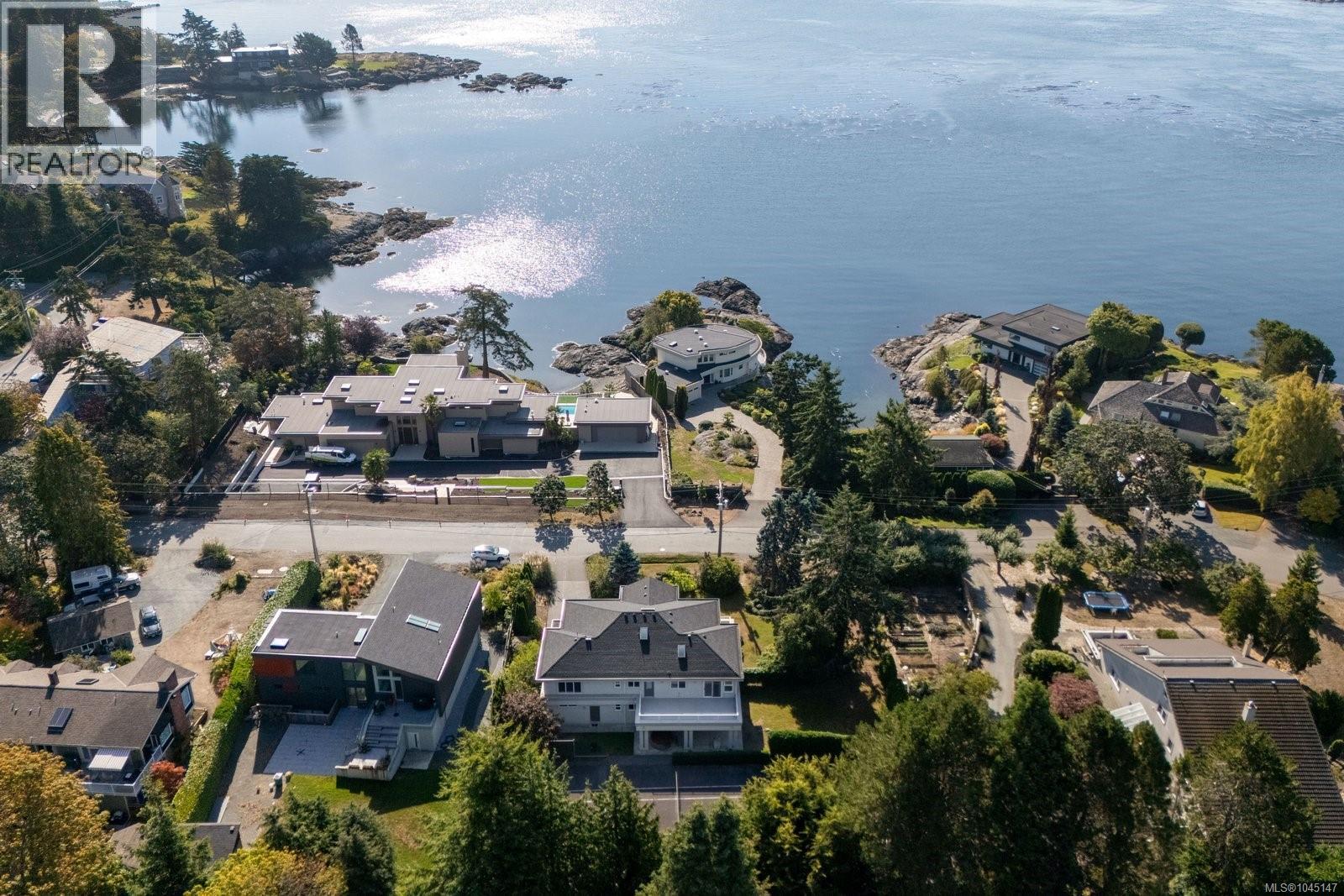 2980 Sea View Rd, Saanich — photo 2