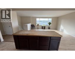 4953 Telqua Drive, 108 Mile Ranch, BC V0K2E1 Photo 10