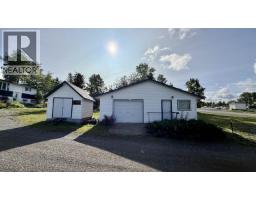 4953 Telqua Drive, 108 Mile Ranch, BC V0K2E1 Photo 20