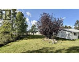 4953 Telqua Drive, 108 Mile Ranch, BC V0K2E1 Photo 18