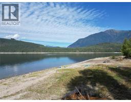 387 Galena Shores Drive, Galena Bay, BC V0G1R2 Photo 19