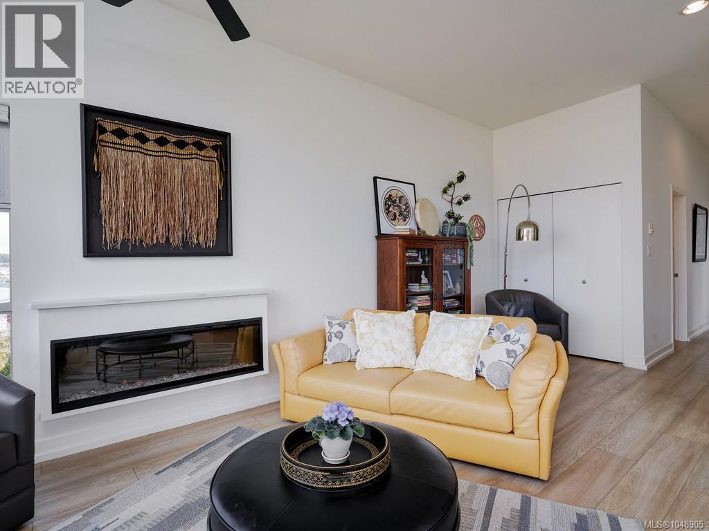 #401 797 Tyee Rd - Image 11