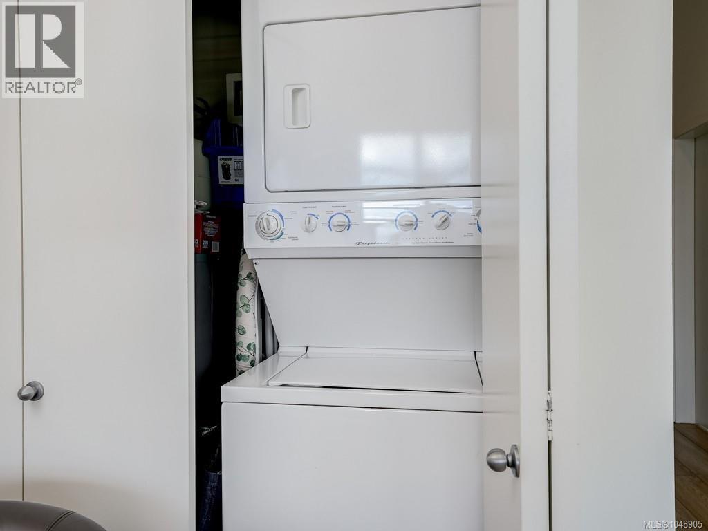 #401 797 Tyee Rd - Image 25