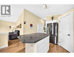 Primary Bedroom - 50 Somerside Manor Sw, Calgary, AB T2Y3G4 Photo 6