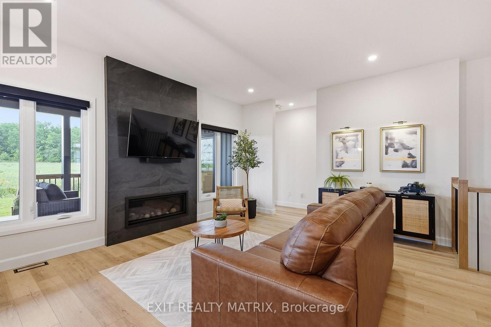 256 TRUDEAU CRESCENT - 13