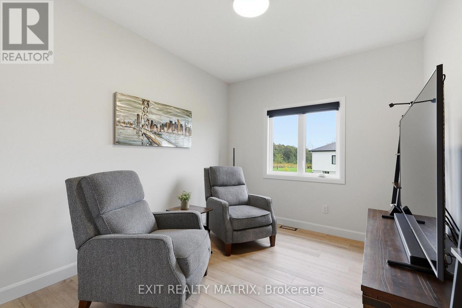 3 Bed, 3 Bath House for Sale in Russell – 256 TRUDEAU CRESCENT, Russell – MLS# X13768558 - Image 24