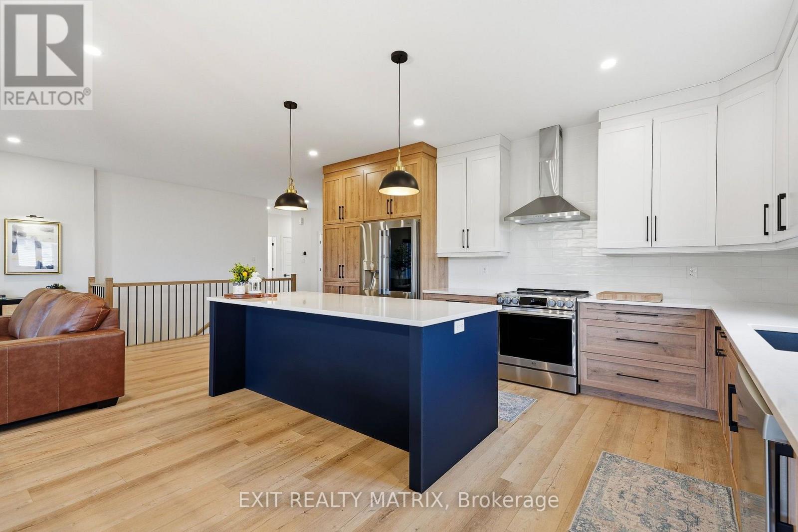 256 TRUDEAU CRESCENT - 6
